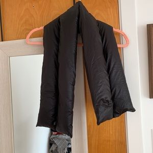 Black puffer scarf